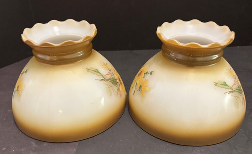 Pr Vintage GWTW 8" Oil Lamp Bell Shades Gold Tint Edges Daisies Both Sides - Imagen 5 de 14