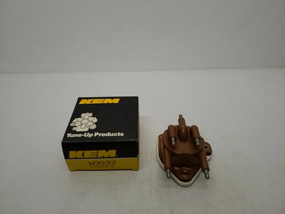 W3032 Kemparts Automotive Distributor Cap Kemparts W3032 Distributor Cap - Image 2 of 4
