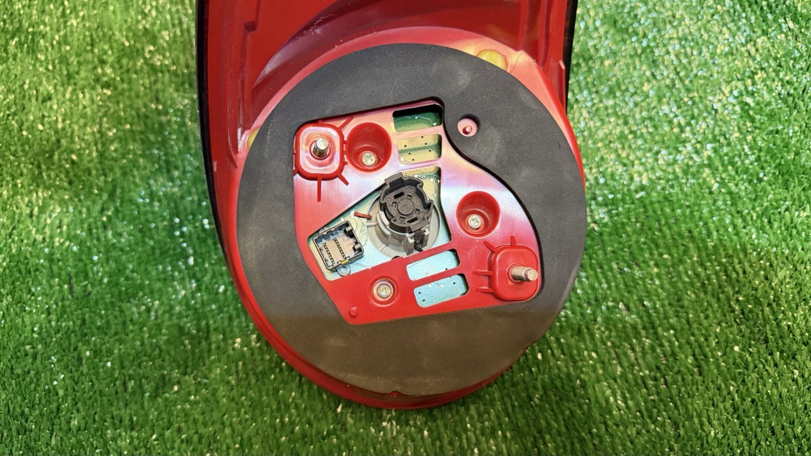 2008-2017 FERRARI CALIFORNIA REAR TAIL LIGHT LH PASSENGER SIDE 226437 
