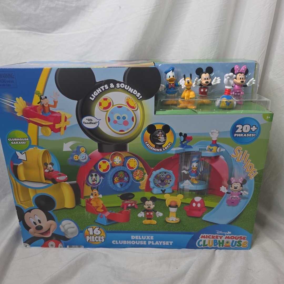 Disney Mickey Mouse Clubhouse Deluxe Playset with Figures Cars Lights Sound (CFR