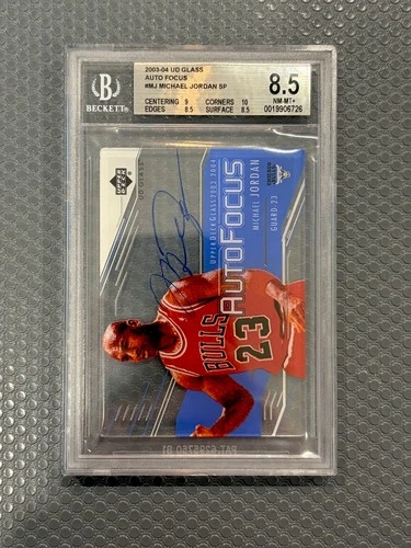 Michael Jordan 2003 Upper Deck Glass AUTO BGS 8.5 Bulls On Card Autograph Focus