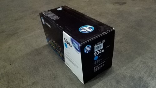 HP 504A Tonerkartusche CE251A Cyan 7.000 Seiten für HP Color LaserJet CP3525 - Afbeelding 2 van 12