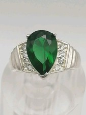 Juwelier Kraemer  Ring grüner Stein Gr. 51 massiv Tropfenform 