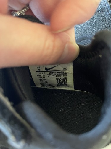 Toddler Boy Hook And Loop Nike Shoes Size 5c Black - Picture 4 of 4