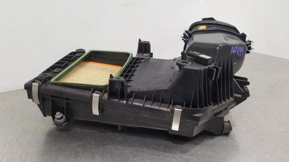 21 MERCEDES BENZ AMG GT43 X290 3,0 Л ВОЗДУХООЧИСТИТЕЛЬ КОРОБКА С ВОЗДУХОВОДОМ 6540902601 - Изображение 4 из 4