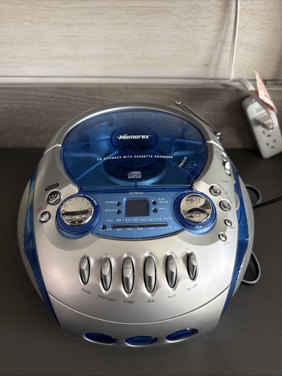 Memorex MP3227 CD/Radio/Cassette Boombox