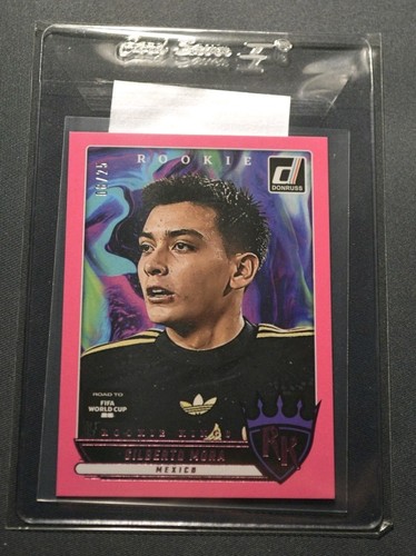 Gilberto Mora  [Pink] #10 2025 Panini Donruss Road to FIFA Rookie Kings card