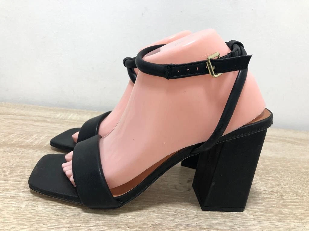 Black square cheap heel