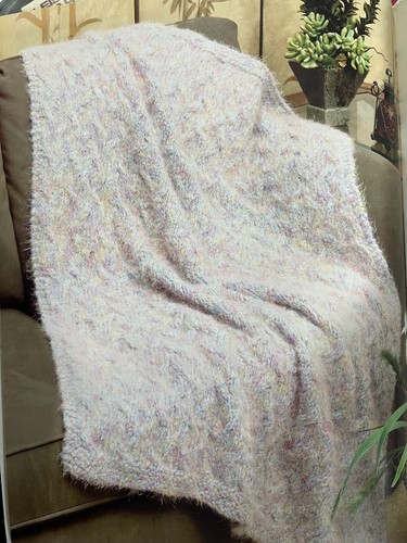 Big Needle Knitting For The Home Knit Patterns Book Afghan Throw Pillow Rug - Picture 6 of 8