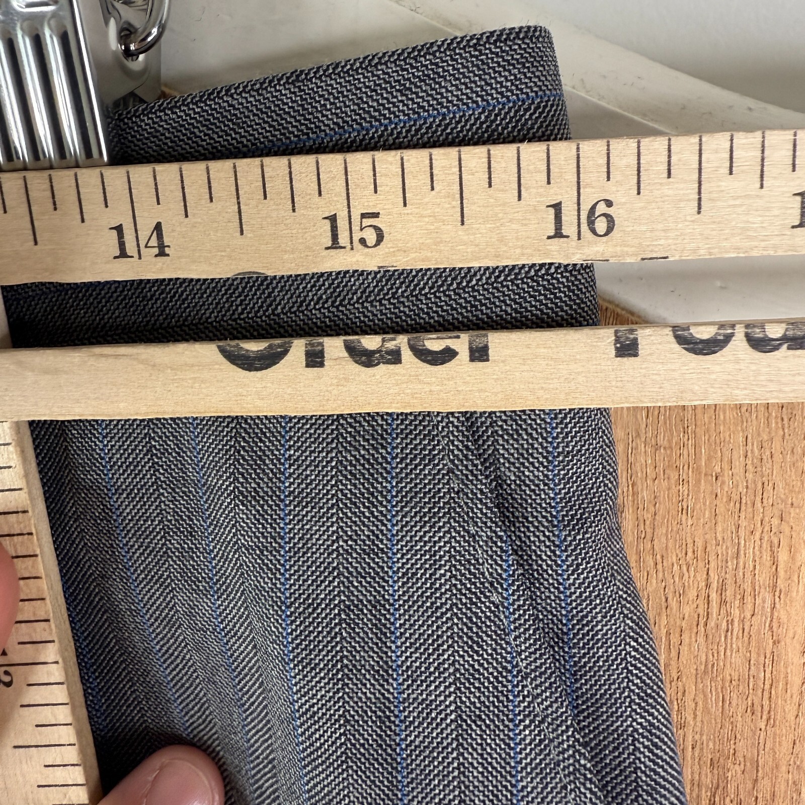 Picture 18 of 24