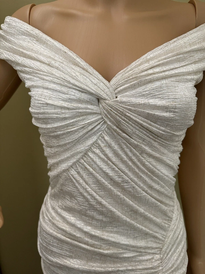 White Gown - Image 4 of 4