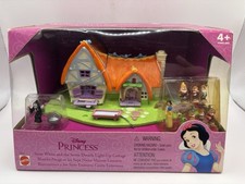 Disney Polly Pocket Snow White The Seven Dwarfs Light-Up Cottage Playset New