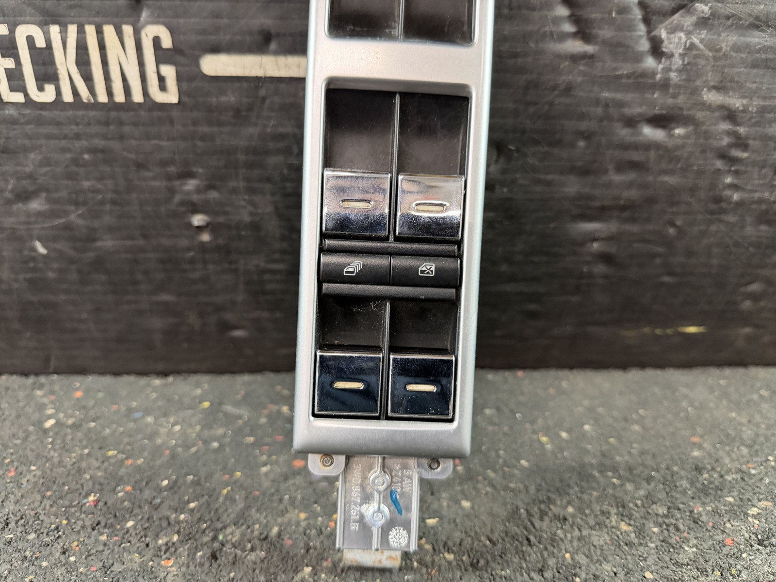 Bentley Continental 2011-2018 FRONT Window switch P/N 3W3959857D