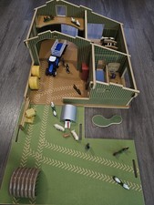 Brushwood Toys Barn / Farm Playset Scale 1:32 Farm Animals