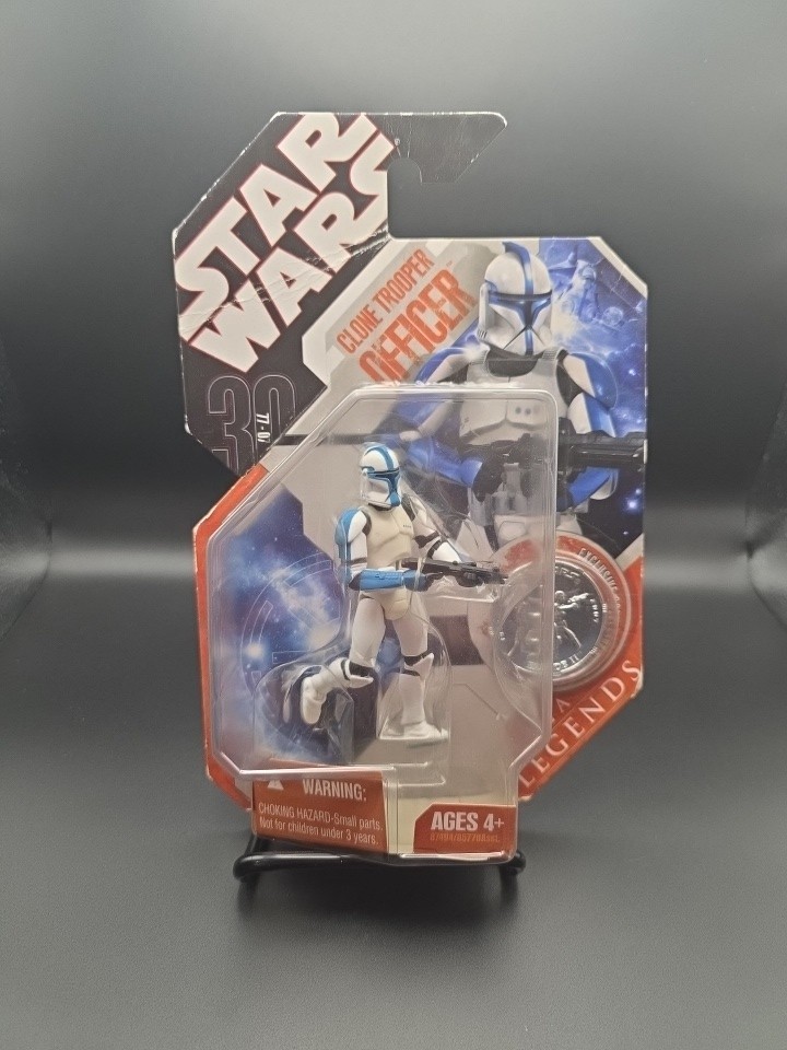 Star Wars 2007 Saga Legends Clone Trooper Officer Blue 30th Anniversary Hasbro