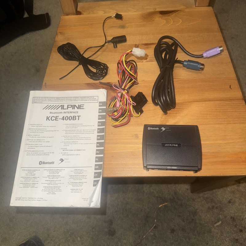 Alpine KCE-400BT Bluetooth Car Interface Module Hands-Free Parrot