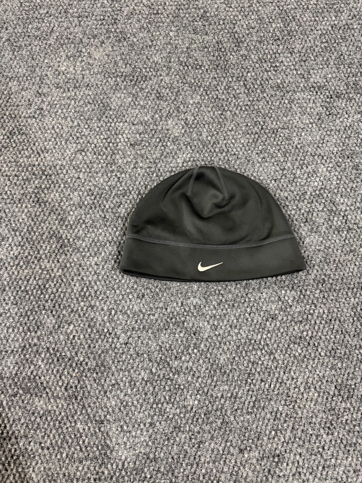 Nike Hat Skull Cap Beanie Black Thermal Fleece Lined Mens One Size Running