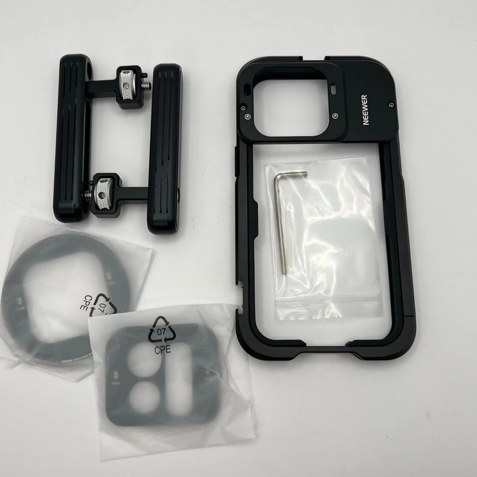 Neewer Case 15 Pro Dual Handles Filter Adapter Lens 67MM 17MM PA023K Common Use - Image 3 of 3