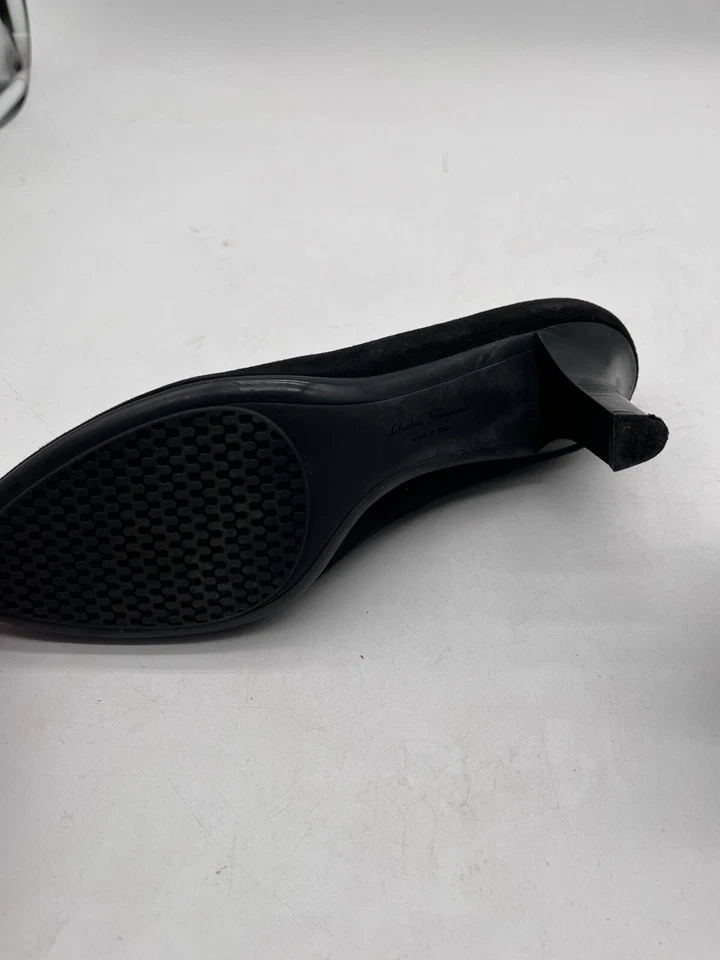 Zapatos de tacón Salvatore Ferragamo para mujer de gamuza negros talla 10 Foto 3 de 4