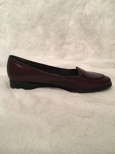 Liz Claiborne Womens Loafers Sz 7.5 Brown Crocodile Upper Leather Slip On - Picture 4 of 10