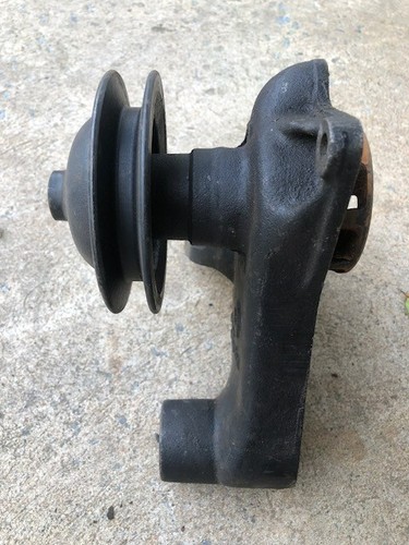 ORIGINAL 1949 Mercury V8 R.H. only w/ 5/8 groove water pump - Picture 6 of 6