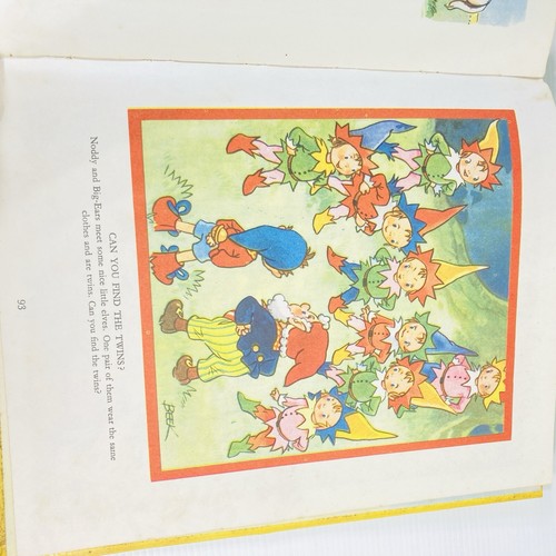 Enid Blyton’s New Storytime Book Vintage Gollies Black & White Colour Pages - Picture 10 of 14