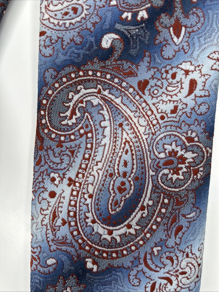 Ambassador 男式复古佩斯利领带,勃艮第蓝色和白色 Ombré 条纹 — 第 3/4 张图片