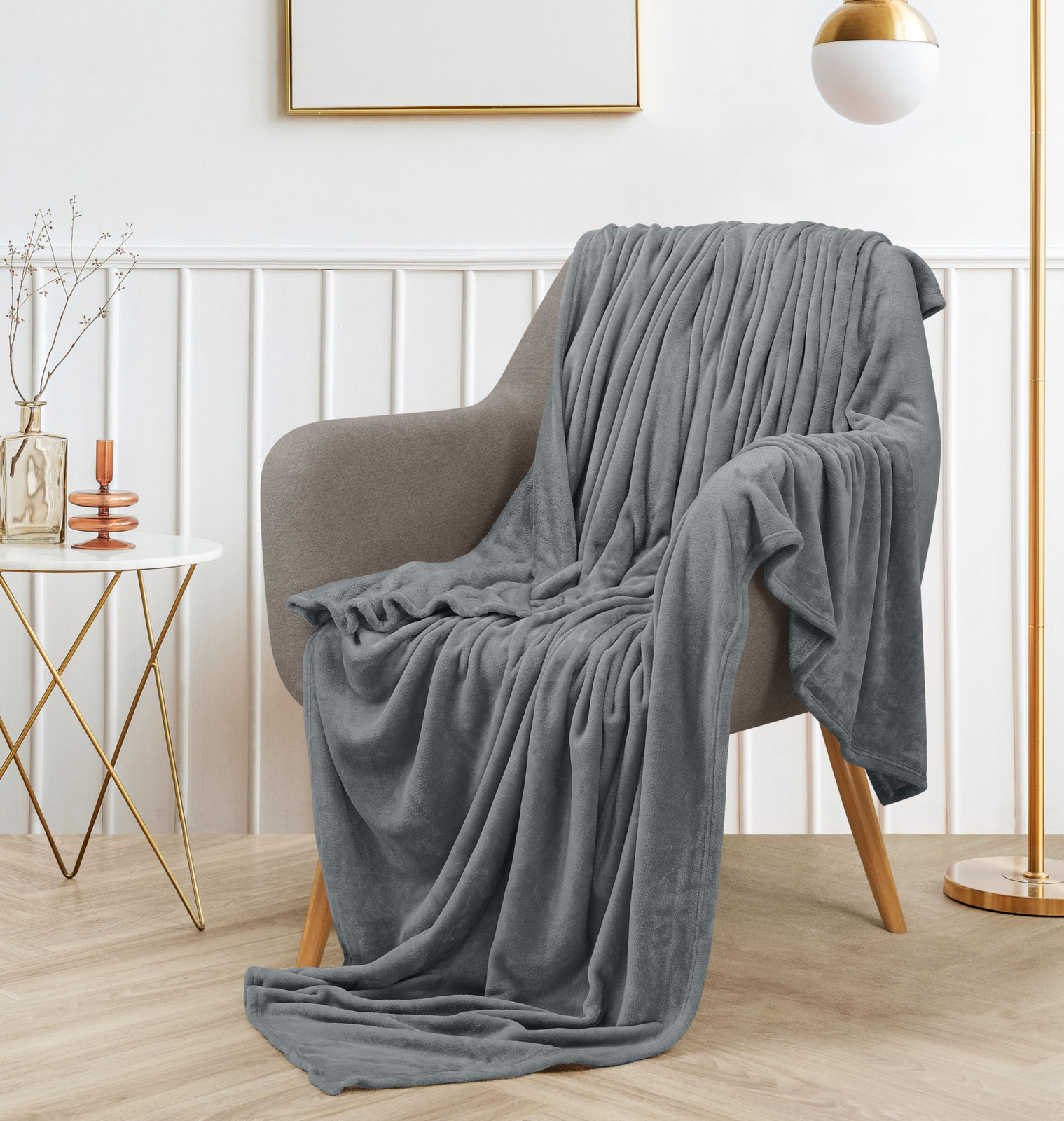 Cool Grey Lightweight Anti-Static Microfleece Blanket Throw Soft Fuzzy Cozy