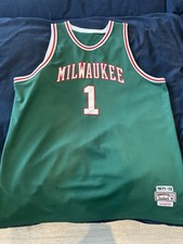 MITCHELL & NESS AUTHENTIC Oscar Robertson Bucks Jersey 1971-72 Hardwood Classics