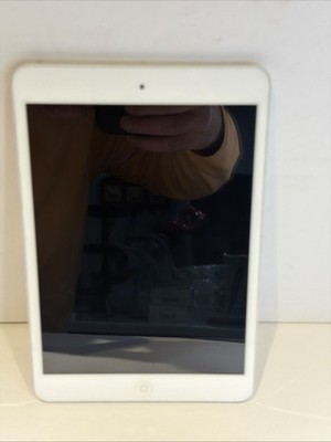 Apple iPad Mini A1432, Untested White Will Not Power On Good Screen & Case