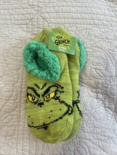 The Grinch Dr Seuss Slipper Socks Women s 9-11 Green Fleece Lined NWT