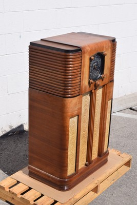 ZENITH RADIO CORP 1936 ART DECO CONSOLE 10-S-160 TUBE 10S160