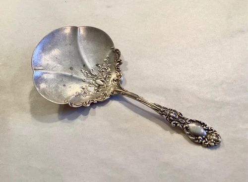 Lucerne by R. Wallace STERLING SILVER Bon Bon Spoon, 4 7/8”, 25 grams, 1896