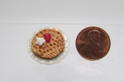 Dollhouse Miniature Waffle Breakfast Plate with Strawberry RND142