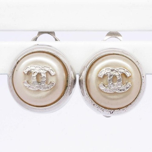 Chanel Earrings Coco Mark Pearl White Silver Color Clip Type Round Design Ladies