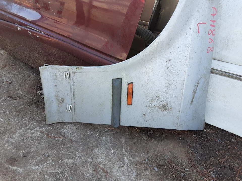 Guardabarros delantero izquierdo bmw serie 328i 1997-1998 OEM, 110-58718 Foto 2 de 4