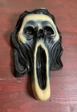 Vintage Screamer Wall Plaque Wall Halloween Decor The Paper Magic Group 1996