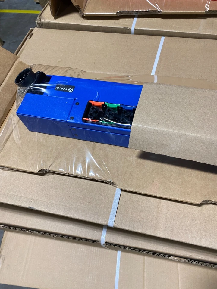 Vertiv Rack PDU-In/Out Monitored-Switched-[24xC13][6xC19] - L15-30P UI30028-B - Image 2 of 4