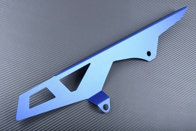 Protège chaîne bleu pour Suzuki GSXR 600 WVCV 2008-2010 en aluminium CNC