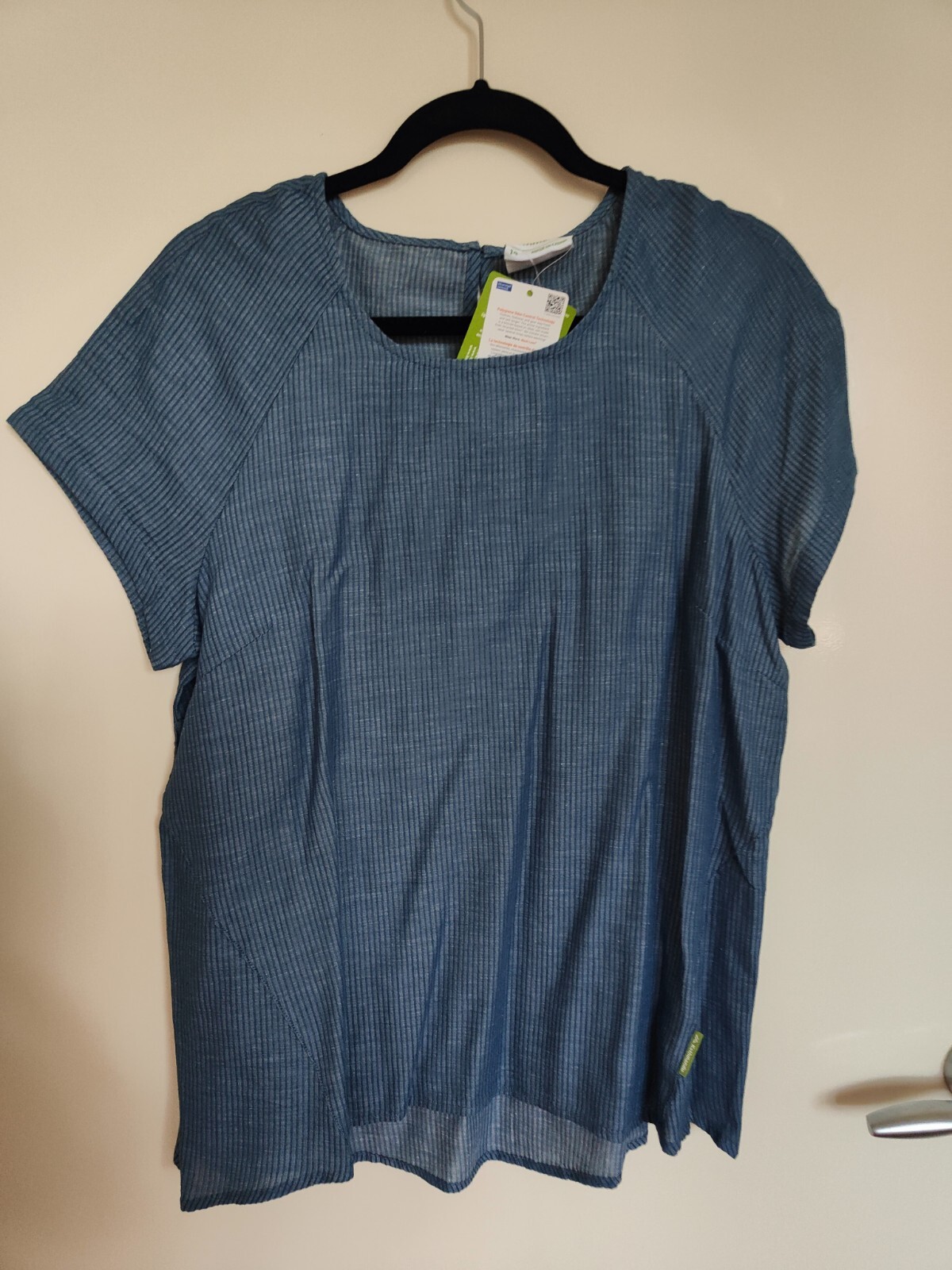 Kathmandu Top Size L, RRP $119 New With Tags