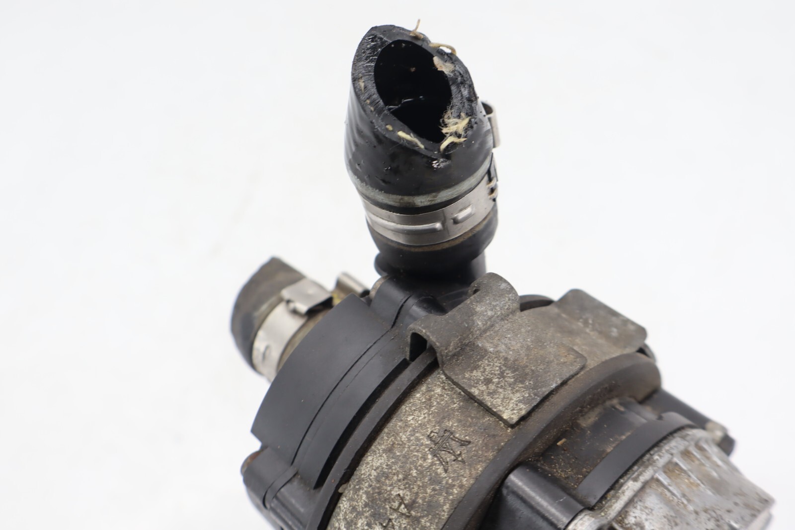✅ 2014 - 2021 MASERATI GHIBLI 3.0L ENGINE COOLANT WATER PUMP OEM 0392024053