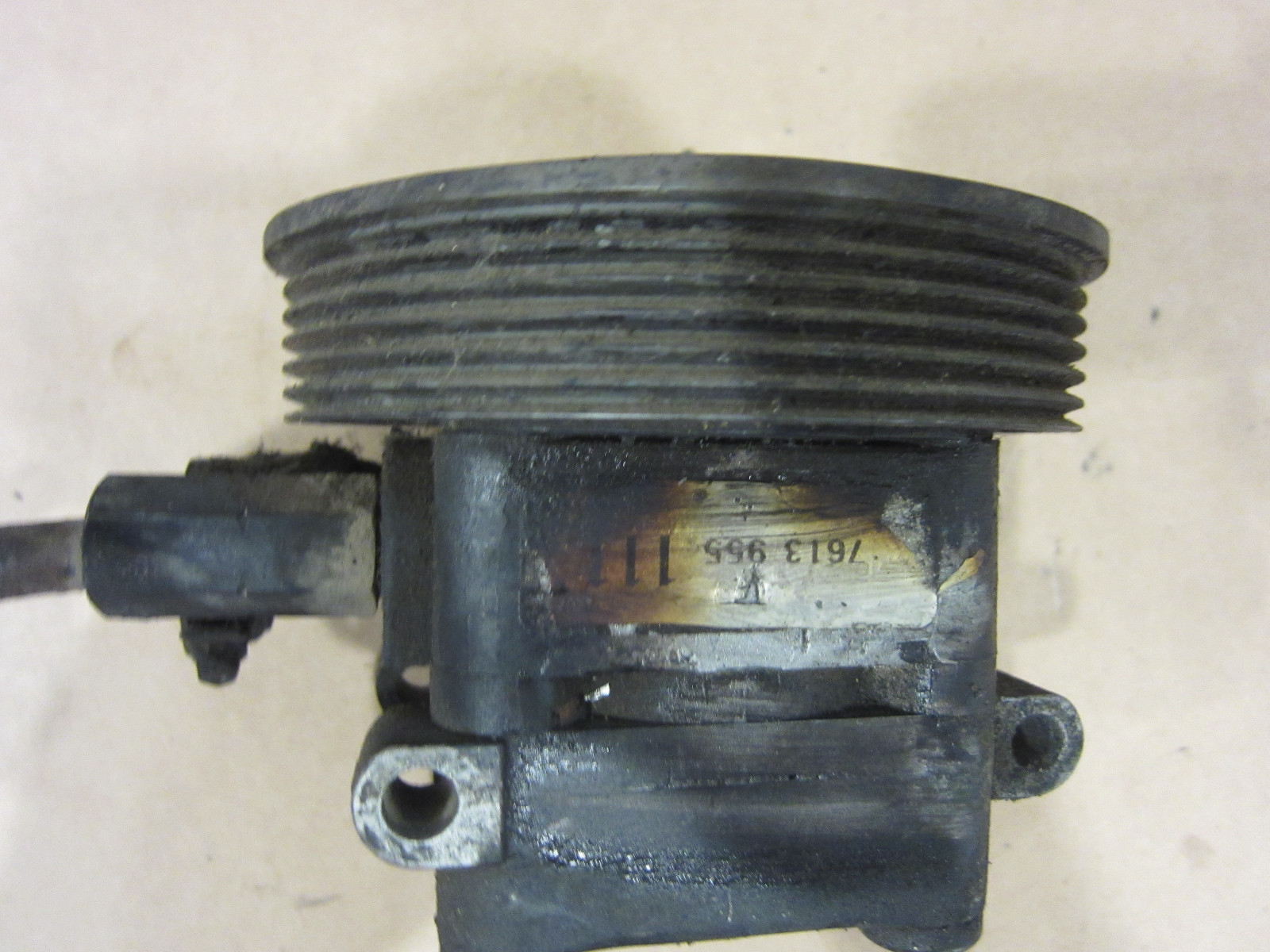 Maserati 4200  Power Steering Pump. Fire Damage.  Part# 187920