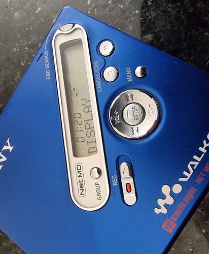 Sony Minidisc MD walkman MZ-N710 Geprüft Läuft Mit Neuer MD
