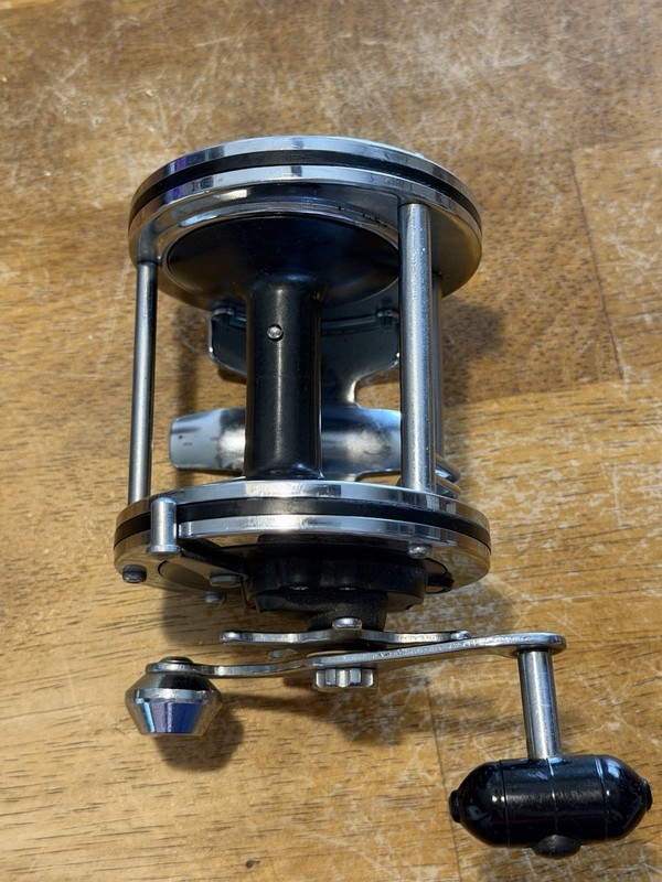 Herter's Model 290 Vintage Casting Fishing Reel Black/Silver 5-inch