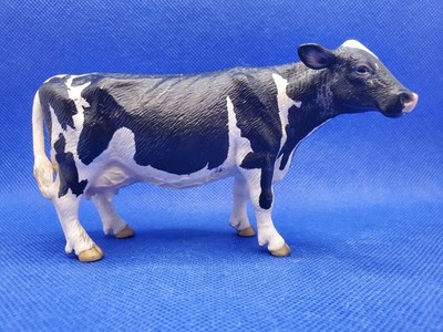 Schleich Holstein Cow Dairy Retired 2007 Farm Animal Figure Black & White Toy