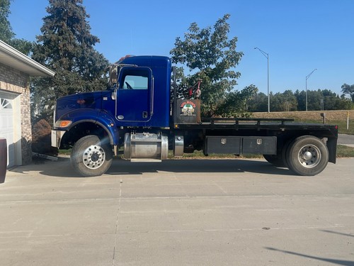 2016 Peterbilt 337 Truck 4X4