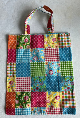 1 kleines buntes Stofftäschchen/Beutel, vermtl. Baumwolle '' Patchwork-Muster ''