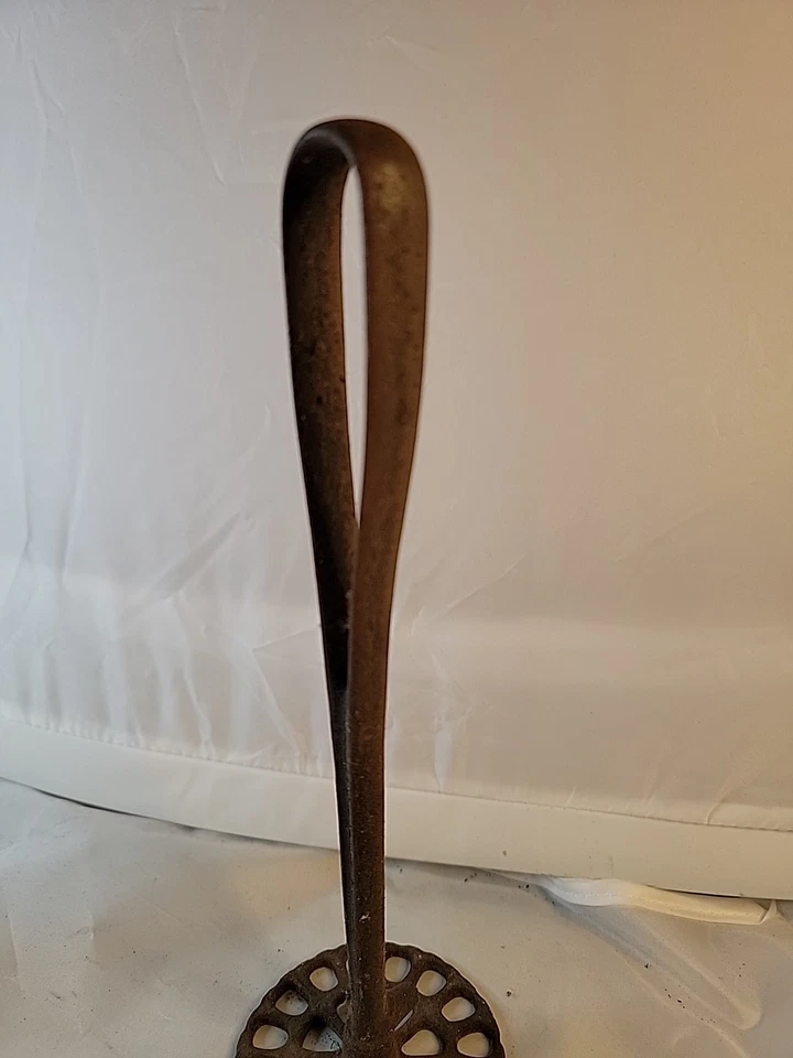 Vintage Cast Iron Potato Masher Farmhouse Kitchen Tool Rustic Decor Antique - Image 3 of 4