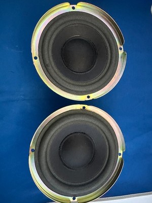   Bose 111791-K Speakers   Set of 2   New Open Box   Genuine Bose Sound Quality