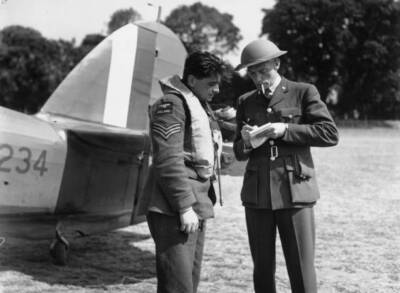 Fighter Pilot Sgt Antoni G?Owacki From Poland 1940 Old Photo